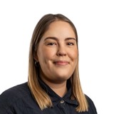 Annika Henkilökuva 800 Px Kauempaa